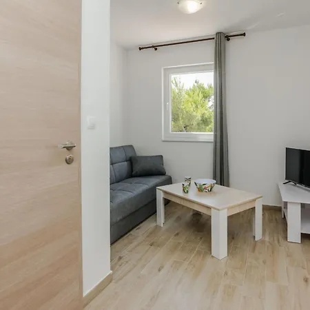 Budimir 4 By Interhome * Vir