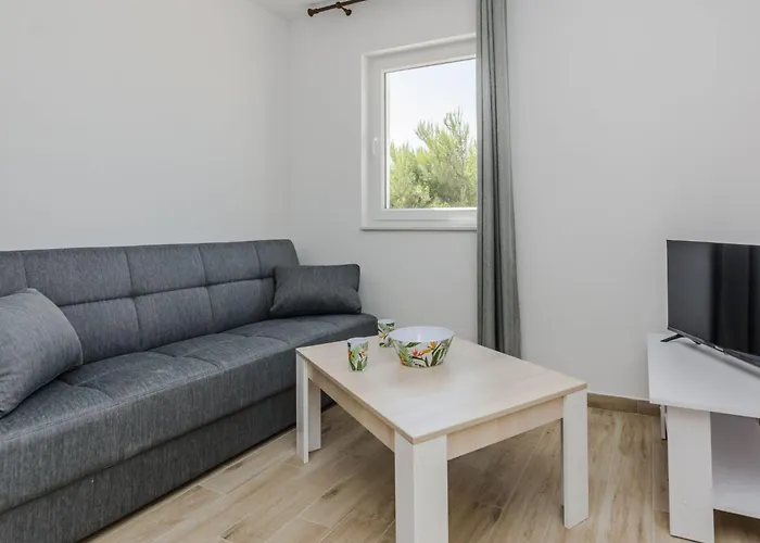 Lägenhet Budimir 4 By Interhome