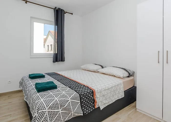 Lägenhet Budimir 4 By Interhome *